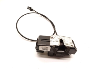 Tesla Model S S (2012–2026) Rear side door lock 6008914-00-C - 3
