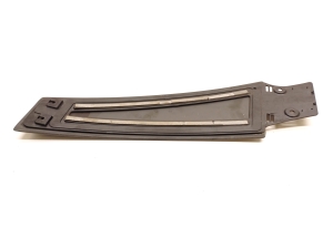 Tesla Model S S (2012–2026) Außenverkleidung der Mittelsäule 1004534-00-B - 2