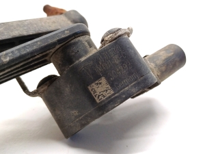 Tesla Model 3 3 (2016–2024) Andur tagumisel rummul 1044971-00-C - 2