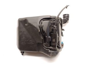 Front washer fluid reservoir - 1096062-00-F