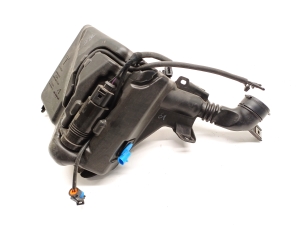 Tesla Model 3 3 (2016–2024) Front washer fluid reservoir 1096062-00-F - 2