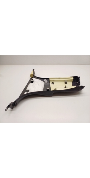 Tesla Model 3 3 (2016–2024) Keskpiilari siseviimistlus 1086299-80-H - 3
