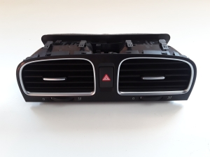 Dashboard air vent grilles - 5K0819743E
