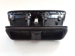 Volkswagen Golf VI (2008–2013) Dashboard air vent grilles 5K0819743E - 2