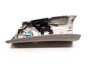Tesla Model 3 3 (2016–2024) Keskpiilari siseviimistlus 1086255-01-J - 2