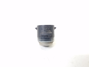Mercedes Benz E-Class W212 (2009–2015) Rear parking sensor A0009059300 - 2