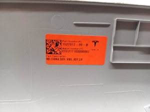 Tesla Model 3 3 (2016–2024) Tagumise toe sisekujundus 1527917-99-D - 2
