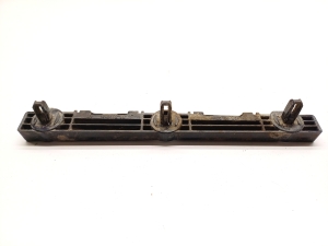 Tesla Model S S (2012–2026) Exterior sill trim bracket 1003692-00-C - 2