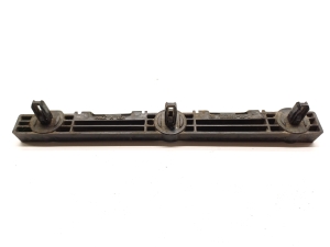Tesla Model S S (2012–2026) Exterior sill trim bracket 1003693-00-C - 2