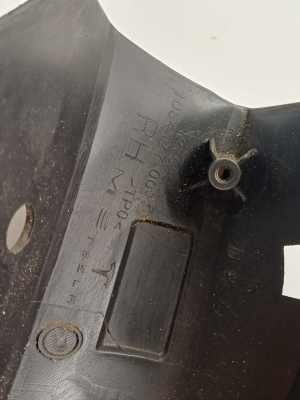 Tesla Model 3 3 (2016–2024) Nebelscheinwerferhalter vorne 1084177-00-D - 3
