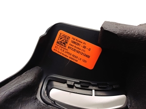 Tesla Model 3 3 (2016–2024) Tagumise toe sisekujundus 1086281-00-G - 2