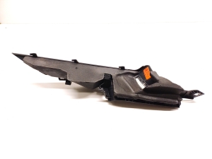 Tesla Model 3 3 (2016–2024) Tagumise toe sisekujundus 1086281-00-G - 3