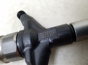Subaru Outback (2009–2014) Fuel injector 16613AA030 - 4