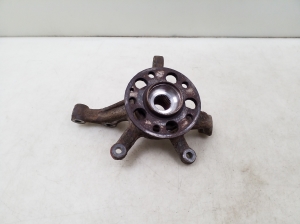 Front wheel hub