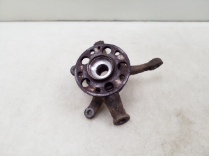 Mercedes Benz B-Class 245 (2005–2011) Front wheel hub - 2