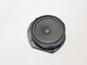   Rear side door speaker 