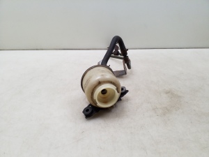 Infiniti FX (2002–2008) Power steering pump reservoir - 2