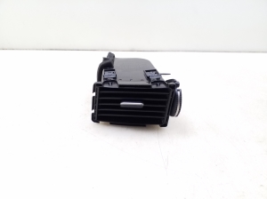   Armaturenbrett Lüftungsgitter  - 68760CL70A 