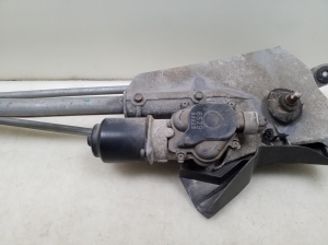 Infiniti FX (2002–2008) Windshield wiper mechanism and its parts - 4