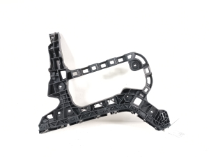 Rear bumper bracket - 3G9807376