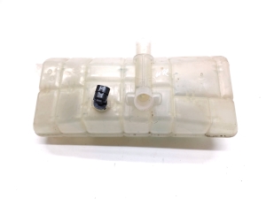 Tesla Model 3 3 (2016–2024) Windshield wiper arm 1076729-00-B - 3
