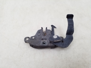 Infiniti FX (2002–2008) Hood latch - 2