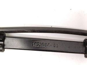 Tesla Model 3 3 (2016–2024) Windshield wiper arm 1621687-00-A - 2