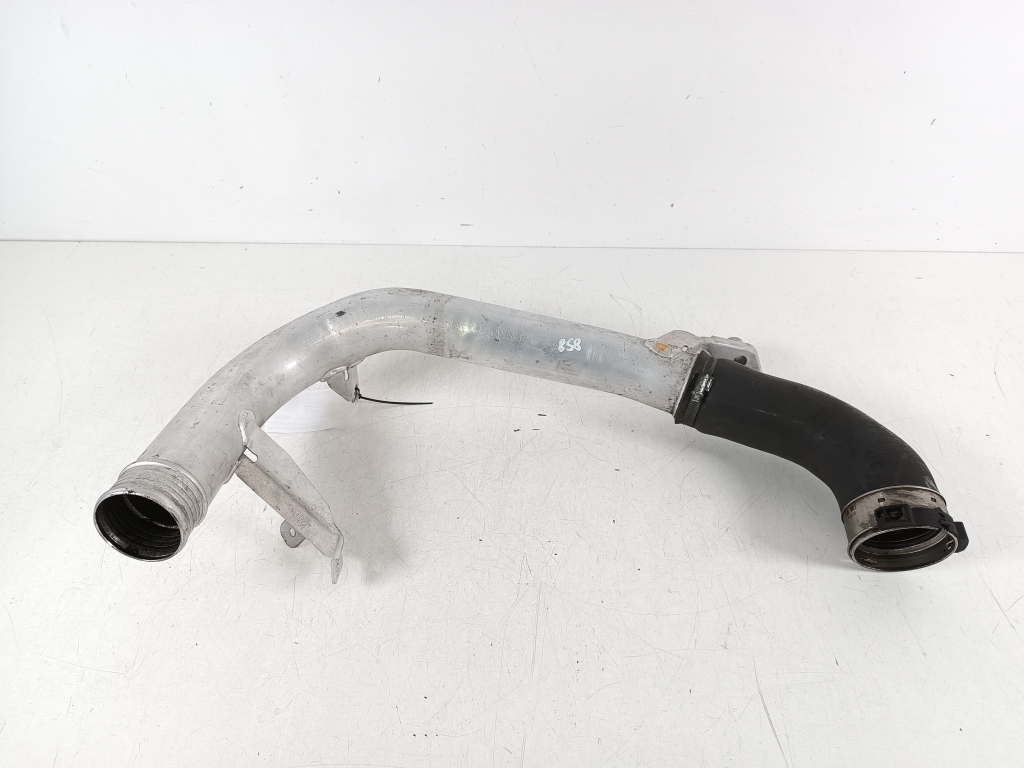 VOLVO V60 2 generation (2018-2023) Right Side Intercooler Hose 31370288 22784746