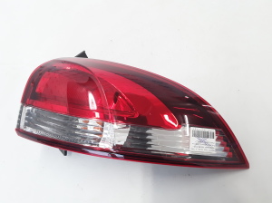  Rear corner lamp 