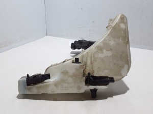  Windscreen washer tank front 