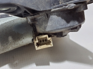 Dacia Sandero (2008–2012) Rear wiper motor 8200734582 - 2