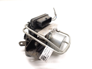 Tesla Model 3 3 (2016–2024) ABS unit 1044745-00-B - 3
