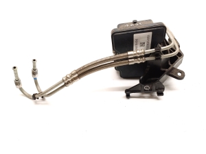 Tesla Model 3 3 (2016–2024) ABS unit 1044745-00-B - 4
