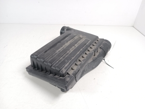 Volkswagen Passat B8 (2014–2023) Luftfiltergehäuse 04E129611G - 5
