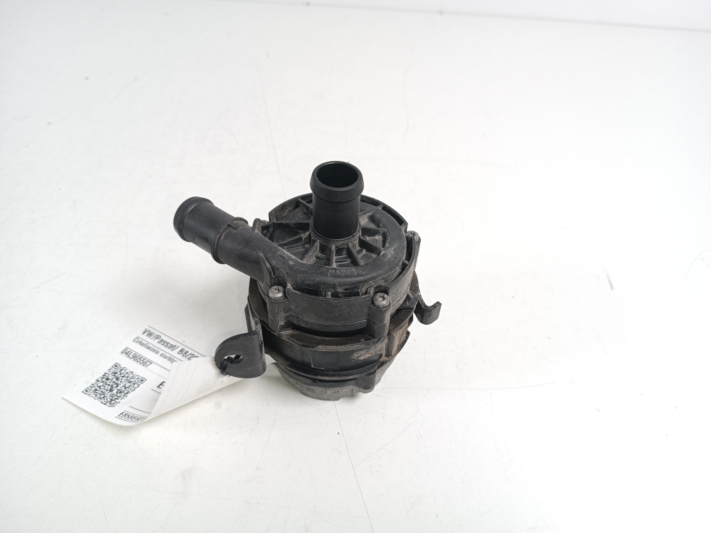 VOLKSWAGEN Passat B8 (2014-2023) Circulation Water Motor 04L965567 22773069