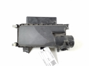 TOYOTA Yaris (2005–2011) Luftfiltergehäuse 17701-0Y010 - 6
