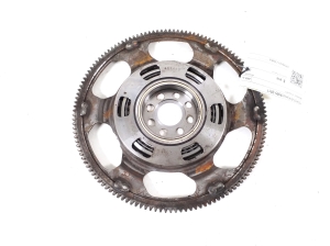  Clutch flywheel 