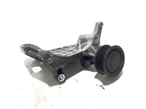 AUDI A7 (2010–2018) Alternator bracket 059903143AJ - 4