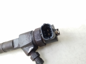  Fuel injector 