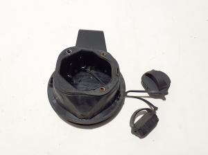  Fuel filler cap 