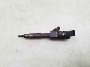  Fuel injector 