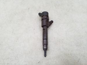  Fuel injector 