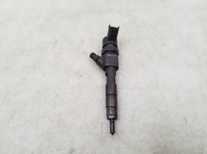  Fuel injector 