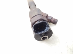  Fuel injector 