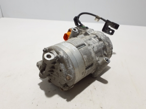  Air conditioner compressor 