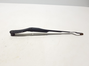  Windshield wiper blade 