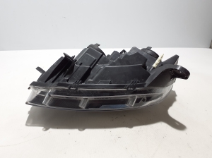 Dacia Sandero (2012–2021) Headlight 260103529R - 4