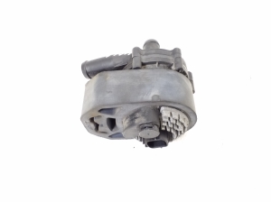 Mercedes Benz B-Class 246 (2011–2017) Auxiliary water pump A2425000086 - 2