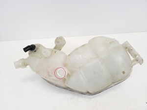 Mercedes Benz B-Class 246 (2011–2017) Coolant reservoir A2425000449 - 3