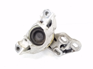 Mercedes Benz B-Class 246 (2011–2017) Engine mount - 2